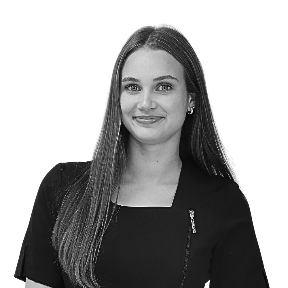 Karyna Popova, Guest Experience 12 Chloe Pichette Medical Aesthetician
